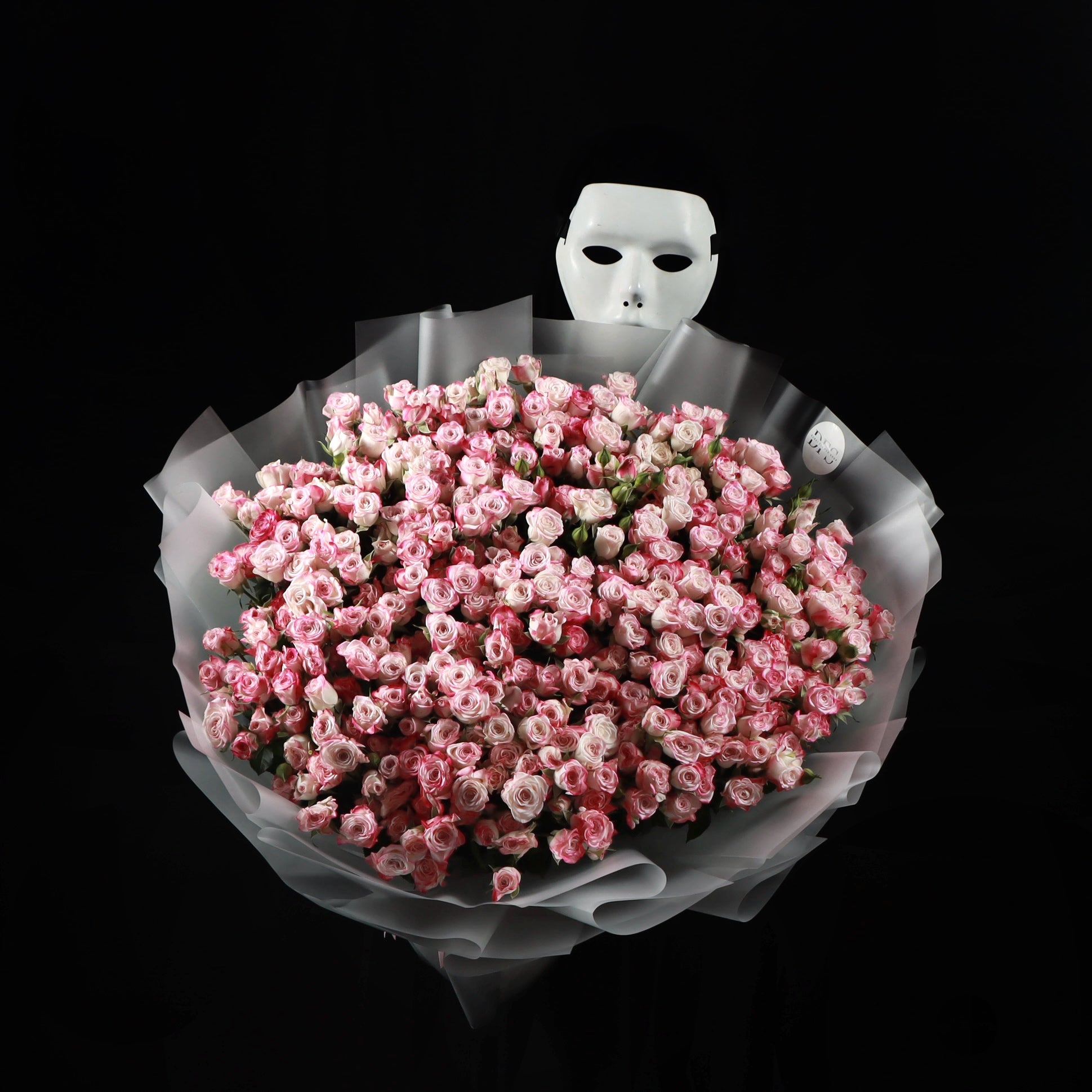 50 Reflex Spray Roses Bouquet Main image