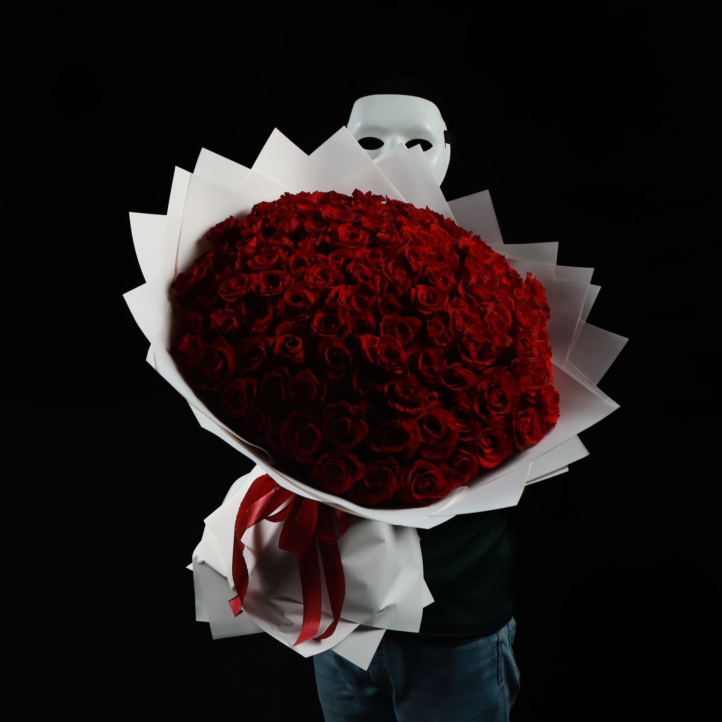 100 Red Premium Roses Bouquet Main image