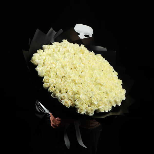 150 White Roses Bouquet in Base