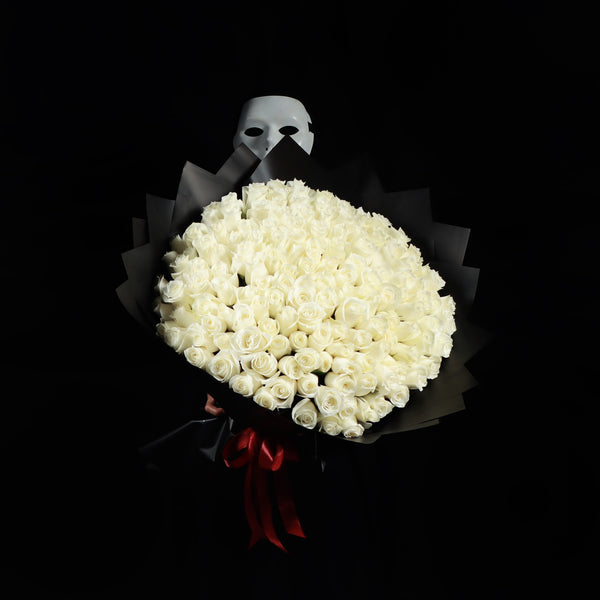 150 White Roses Bouquet