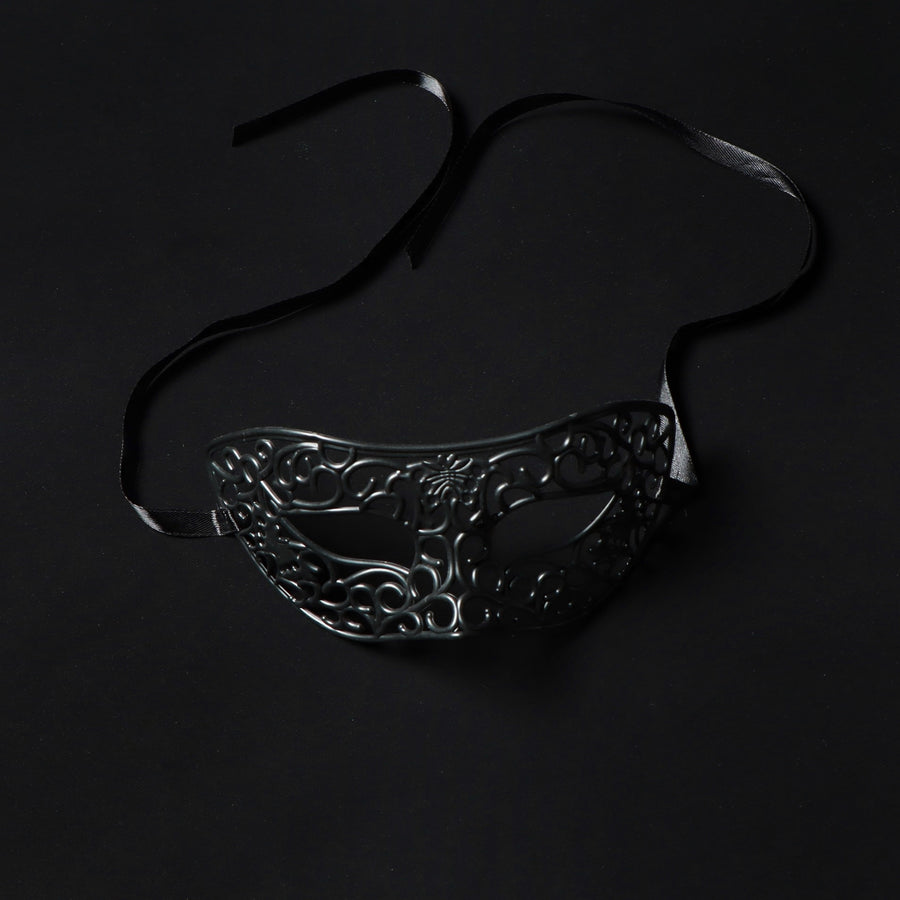 Mask Alina