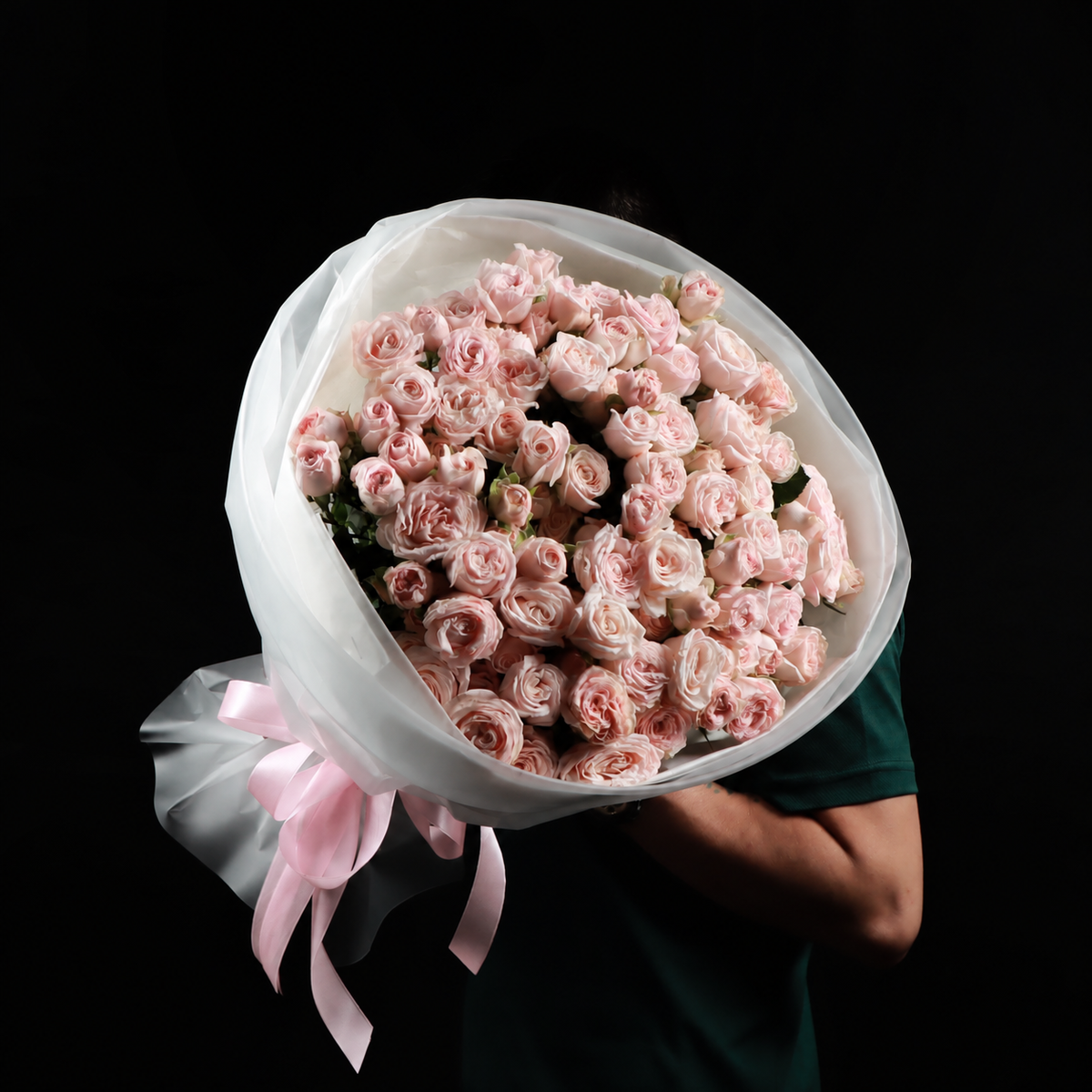 Bombastic Spray Roses Main image